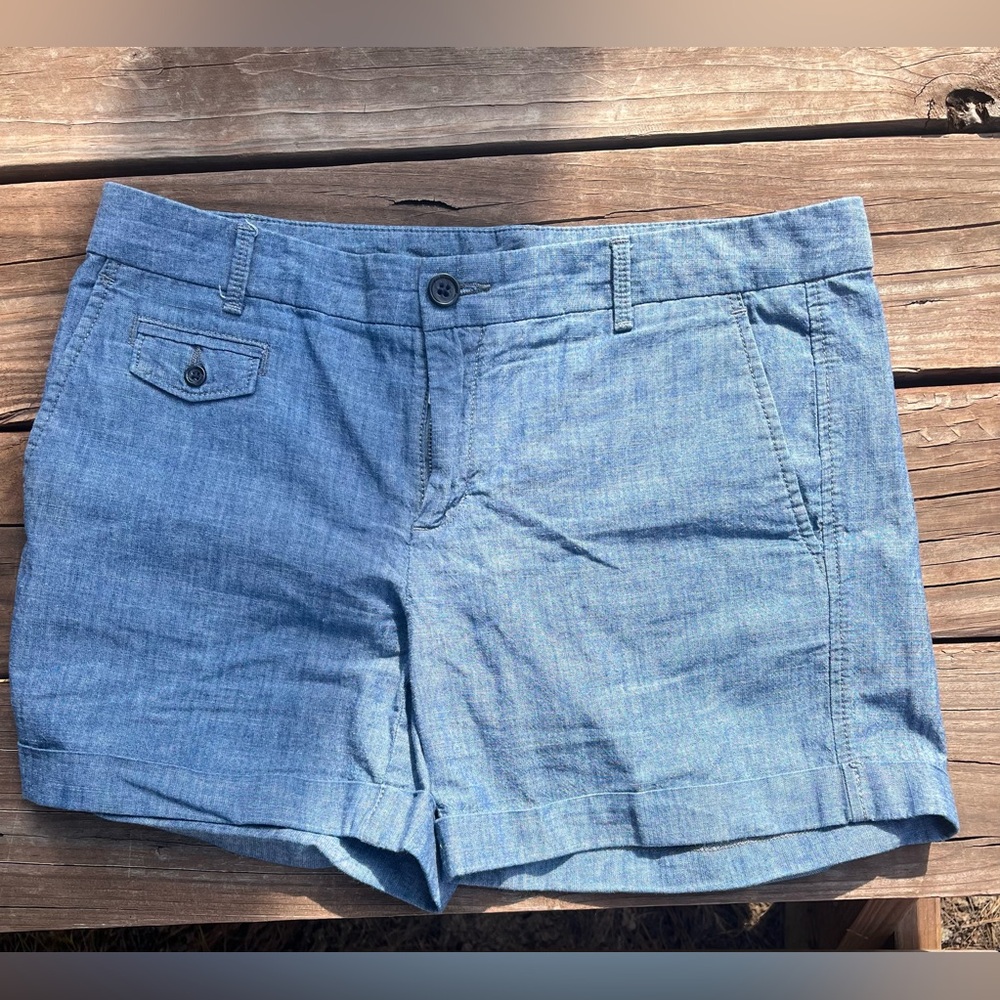 Banana Republic Women's Blue Casual Shorts Size 8